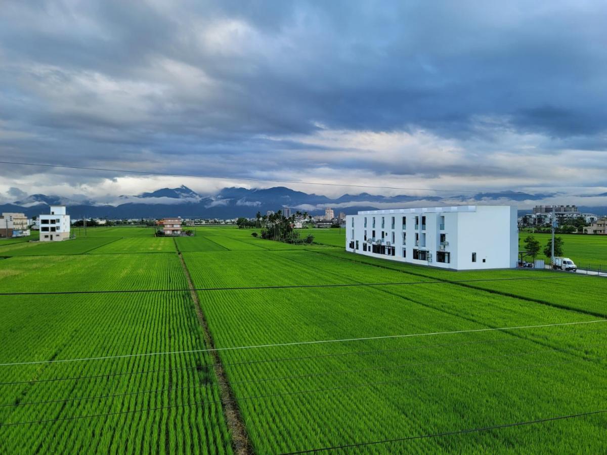 渡小夜電梯民宿 Yilannight B&B Wujie Exterior foto